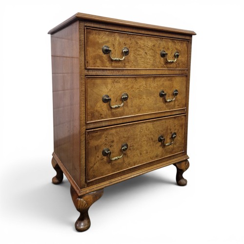 Walnut chest drawers - chest,